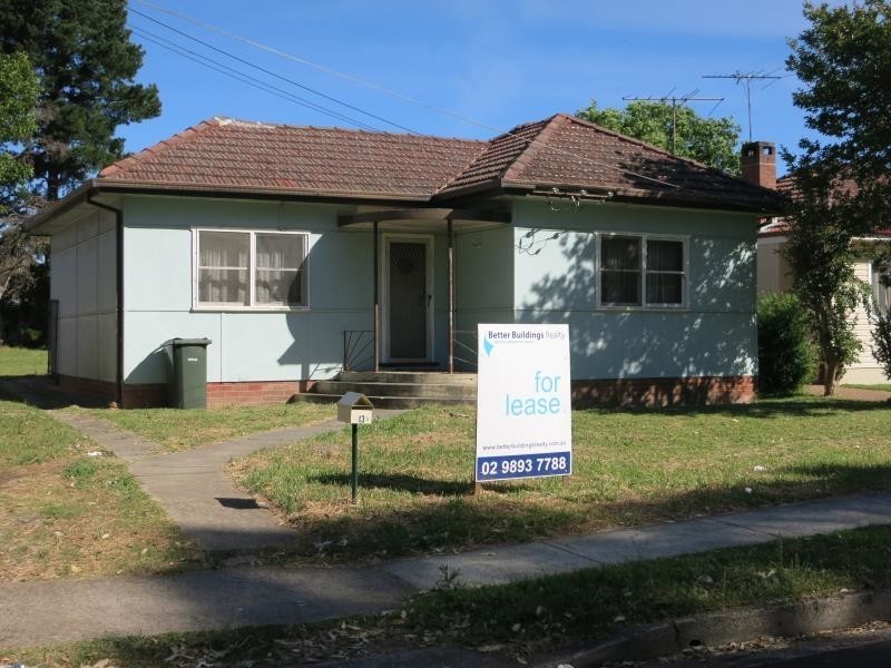 13 Junia Avenue, Toongabbie NSW 2146